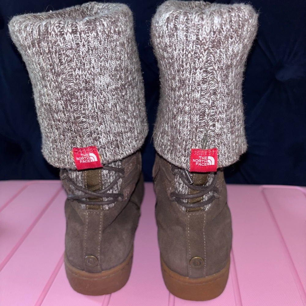 ✨OFFERS WELCOME✨THE NORTH FACE Cozy Brown Suede Fold Over Boots - Size 8.5 - Picture 2 of 5